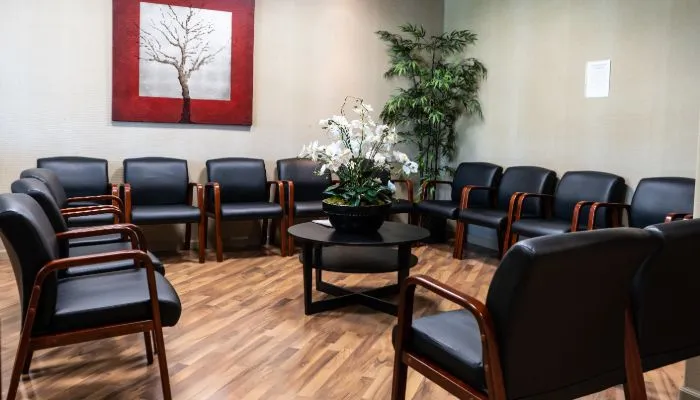 Apmg Lobby - Advanced Pain Medical Group Photograph Of Advanced Pain Medical Group&Amp;Apos;S Bakersfield, California, Clinic Location