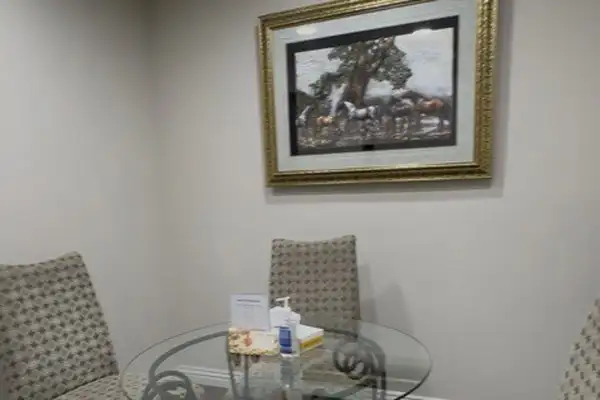 Photograph of Advanced Pain Medical Group's Bakersfield, California, clinic location