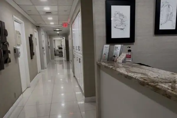 Photograph of Advanced Pain Medical Group's Bakersfield, California, clinic location