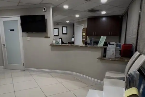Photograph of Advanced Pain Medical Group's Bakersfield, California, clinic location