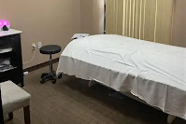 Photograph of Advanced Pain Medical Group's Cerritos, California, clinic location
