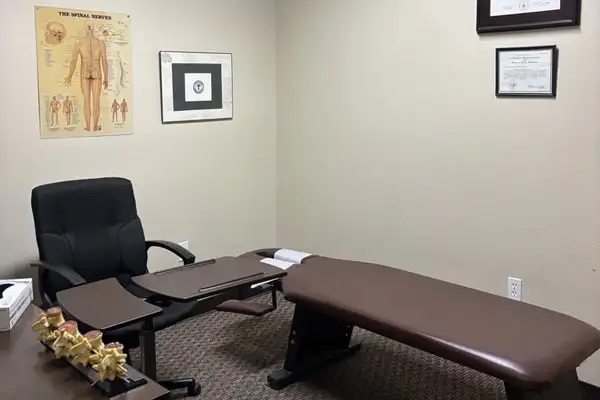Photograph of Advanced Pain Medical Group's Valencia, California, clinic location