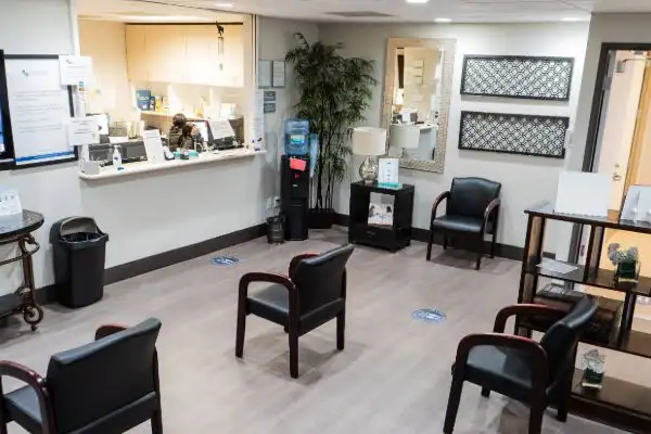Photograph of Advanced Pain Medical Group's Pain Managment Clinic in West Hills, California, clinic location